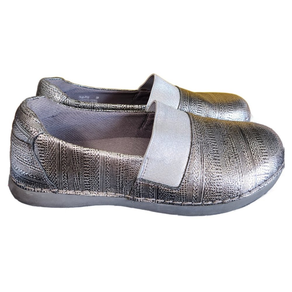 Alegria Glee Chain Mail Shoes- Like new-Price is firm. Size 8. European 39.